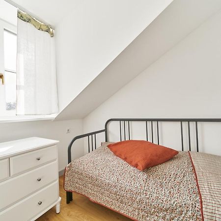 Modern Two-Bedroom Apartment, Vilnius City Centre エクステリア 写真