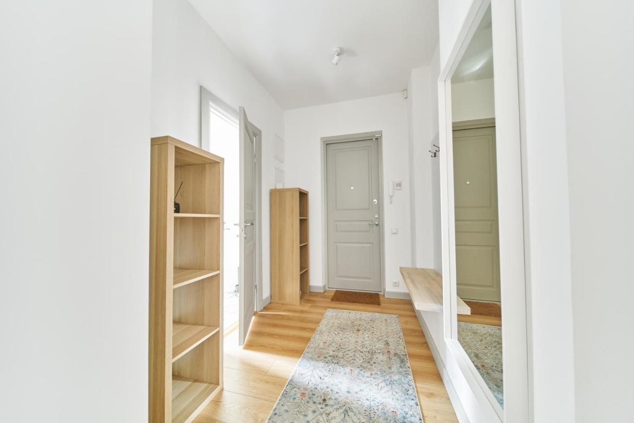 Modern Two-Bedroom Apartment, Vilnius City Centre エクステリア 写真