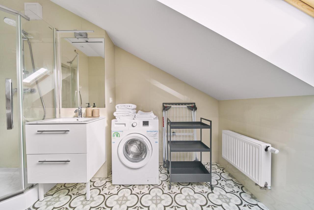 Modern Two-Bedroom Apartment, Vilnius City Centre エクステリア 写真